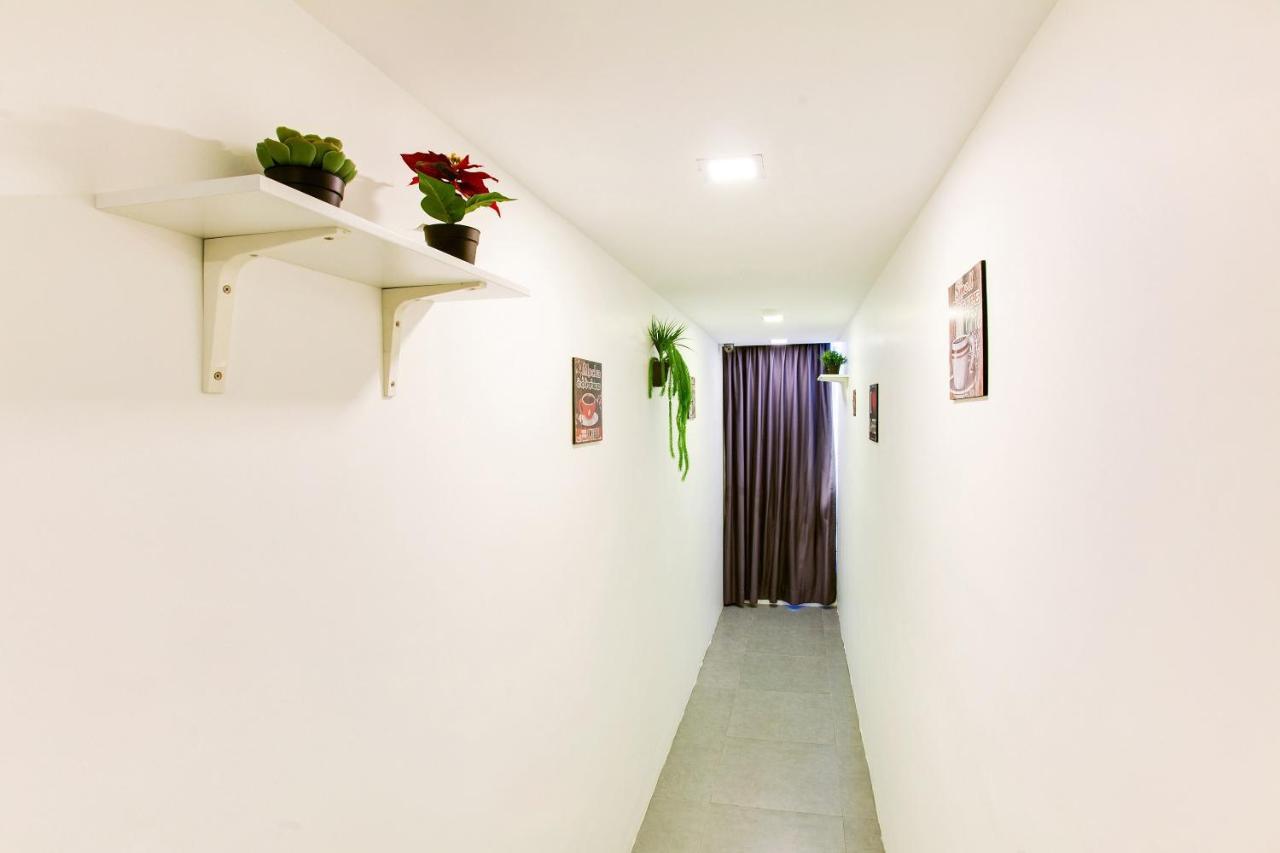 Oyo 89631 988 Hotel Джохор-Бару Екстер'єр фото