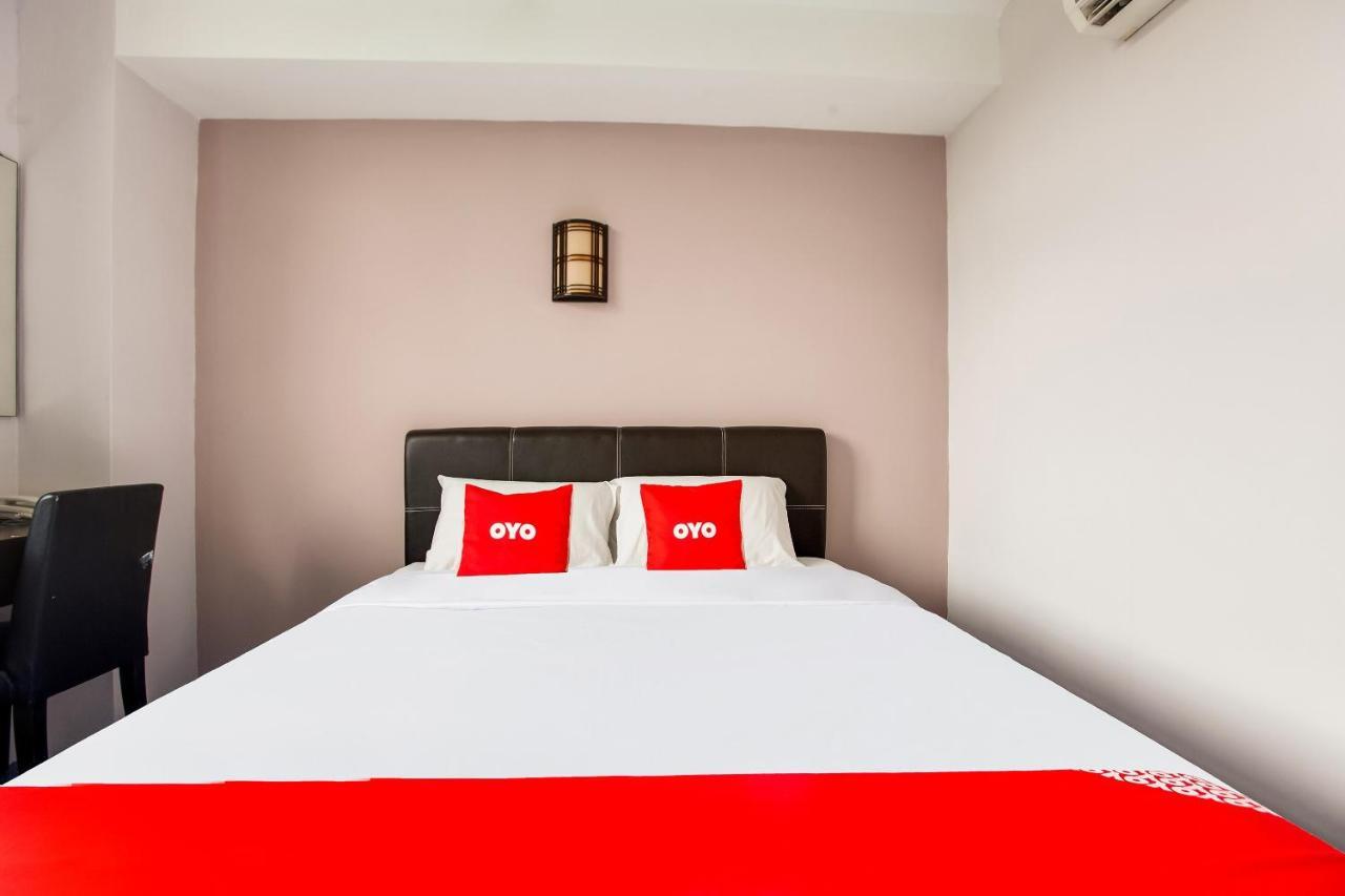 Oyo 89631 988 Hotel Джохор-Бару Екстер'єр фото