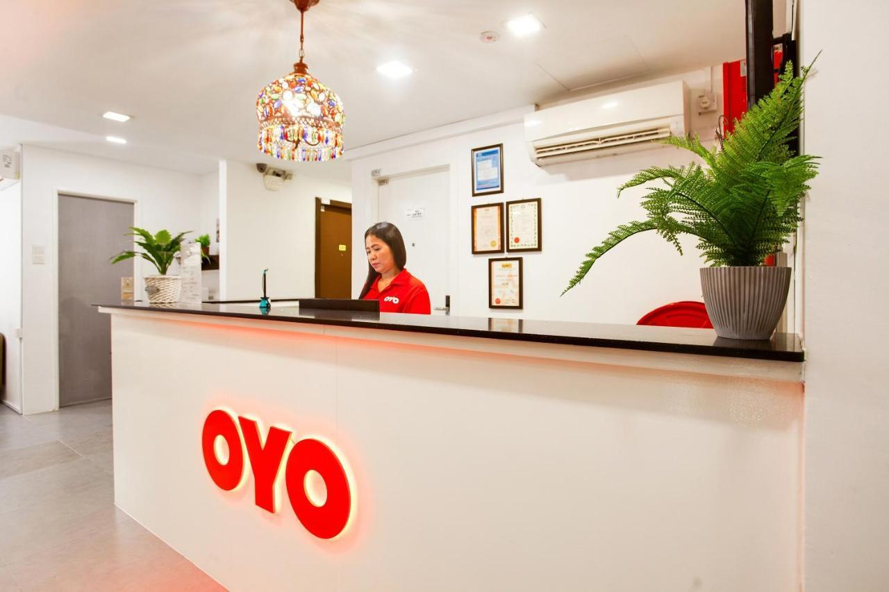 Oyo 89631 988 Hotel Джохор-Бару Екстер'єр фото